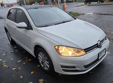2016 Volkswagen Golf TSI S