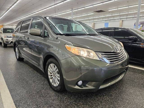 2012 Toyota Sienna XLE 8-Passenger