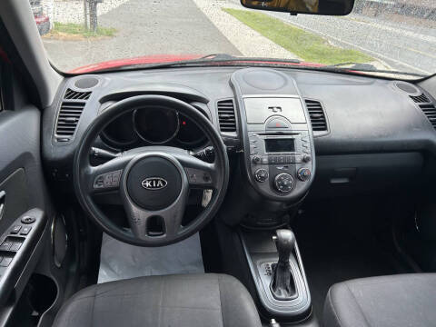 2011 Kia Soul +