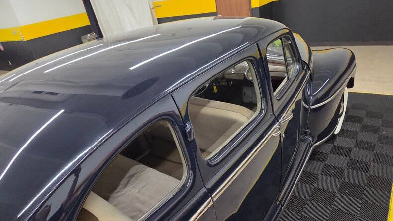 1947 Ford Deluxe