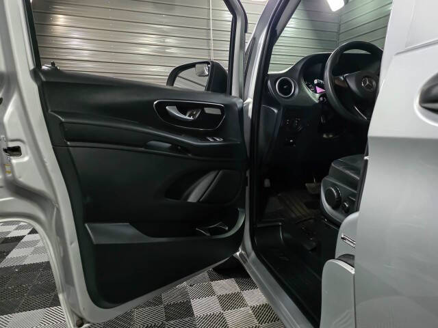 2016 Mercedes-Benz Metris Passenger