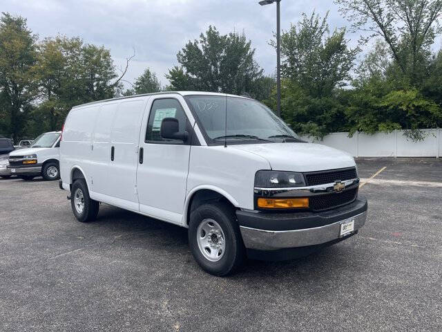 2025 Chevrolet Express 2500