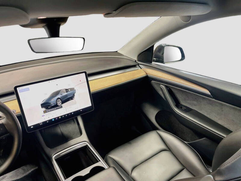 2024 Tesla Model Y Long Range