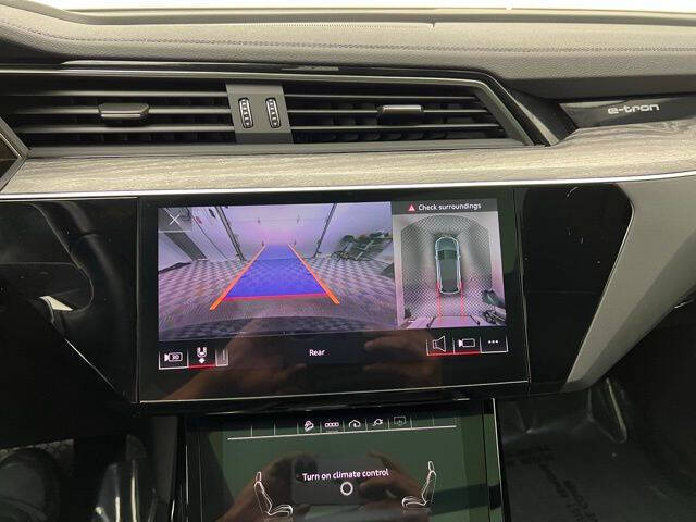 2023 Audi e-tron quattro Premium