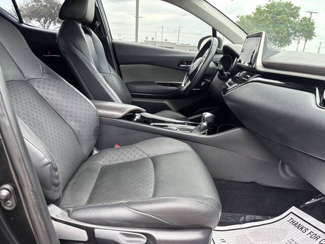 2021 Toyota C-HR LE