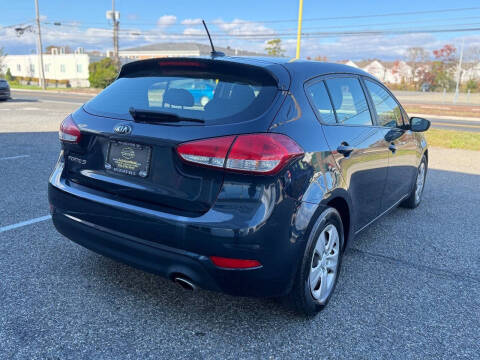 2017 Kia Forte5 LX