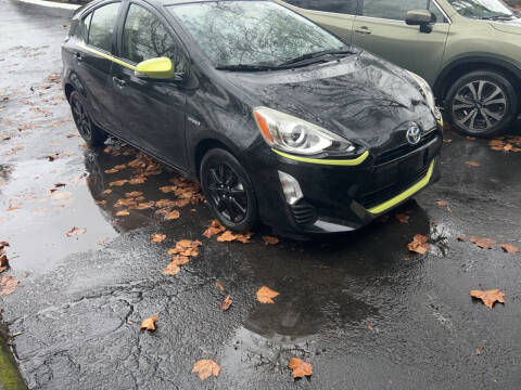 2016 Toyota Prius c Persona Special Edition