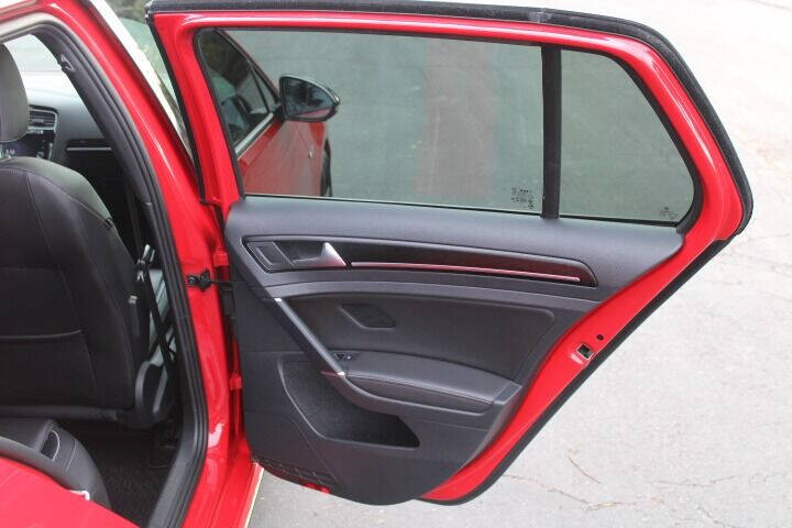 2019 Volkswagen Golf R 4Motion