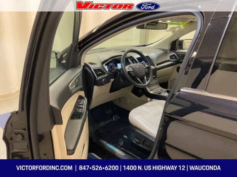 2020 Ford Edge Titanium