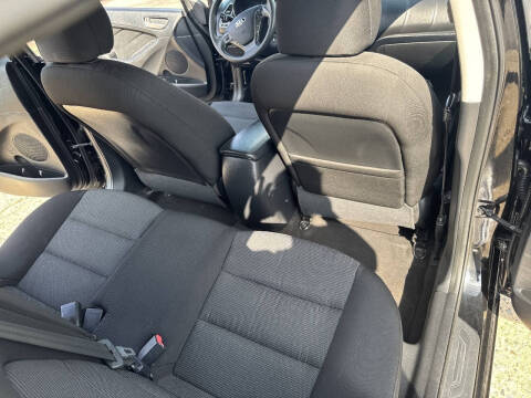 2017 Kia Forte5 LX