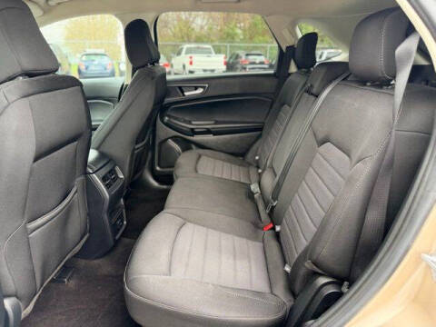 2020 Ford Edge SE