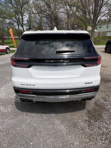 2024 GMC Acadia Denali