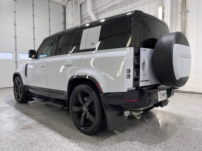 2022 Land Rover Defender 110 V8