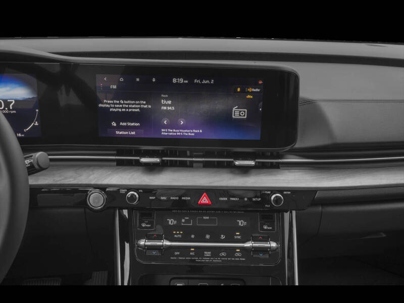 2023 Kia Carnival SX