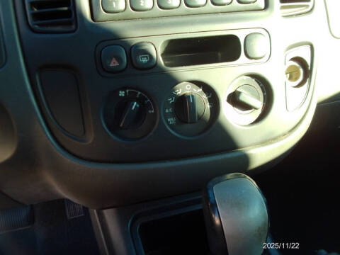 2005 Ford Escape XLS