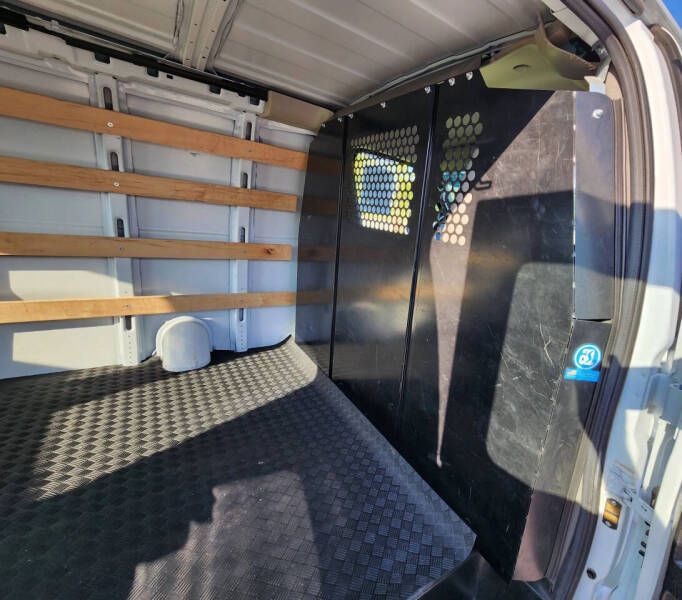 2023 Chevrolet Express 2500