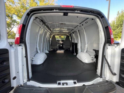 2025 Chevrolet Express 2500