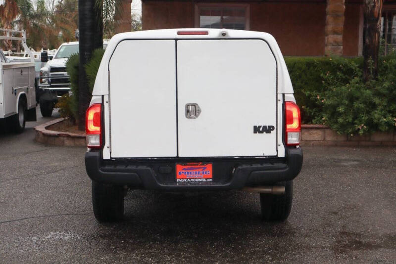 2016 Toyota Tacoma SR