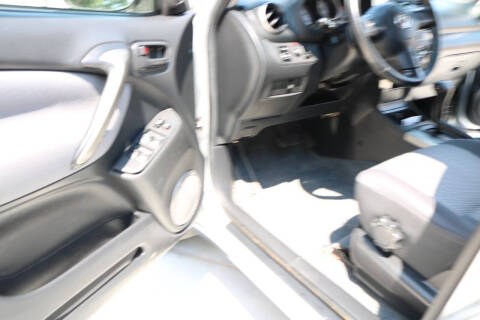 2005 Toyota RAV4