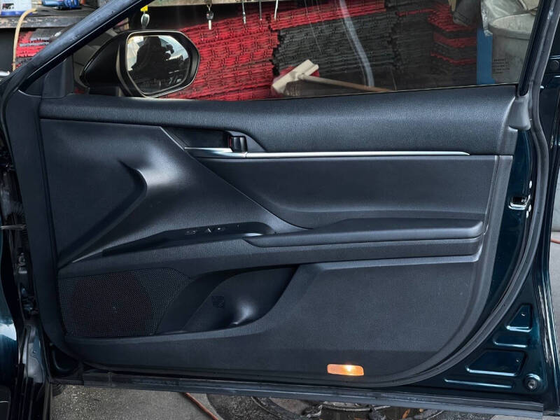 2018 Toyota Camry SE