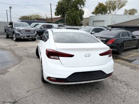 2020 Hyundai Elantra SE