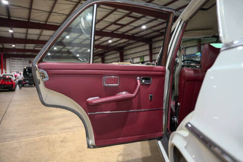 1972 Mercedes-Benz 280-Class