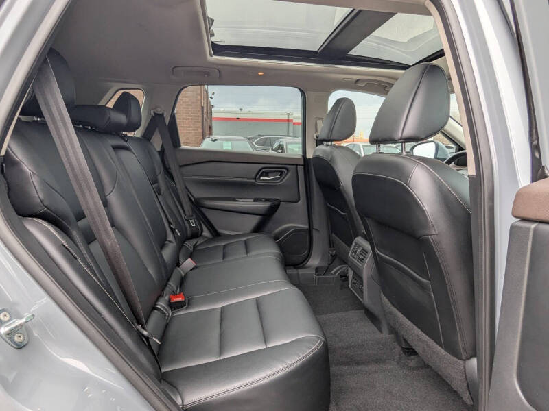 2022 Nissan Rogue SL