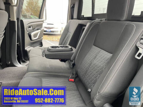 2017 Nissan Titan SV