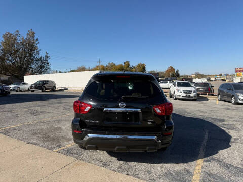 2018 Nissan Pathfinder SL