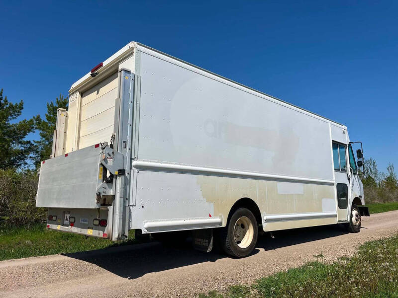 2010 Freightliner MT45 Chassis