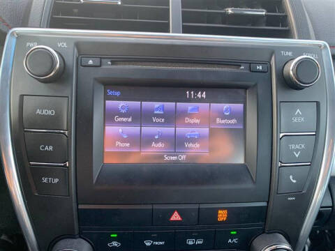 2017 Toyota Camry SE