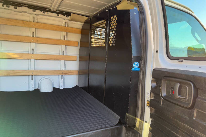 2024 GMC Savana 2500