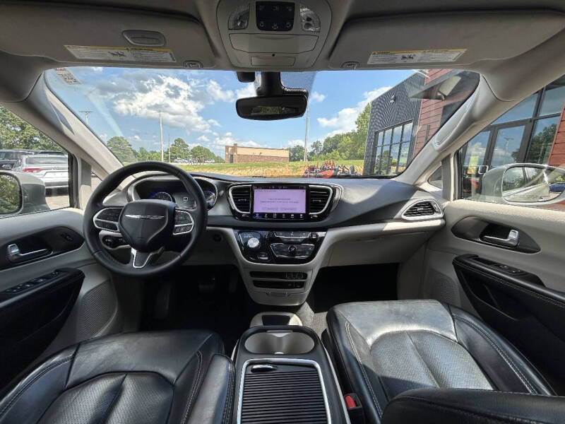 2022 Chrysler Pacifica Touring L