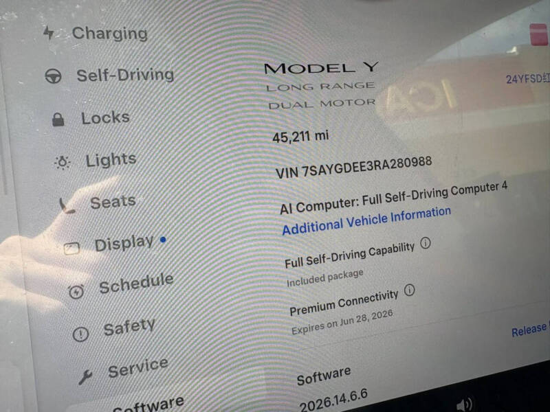 2024 Tesla Model Y Long Range