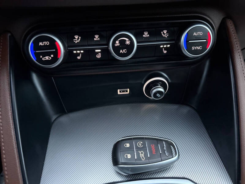 2021 Alfa Romeo Stelvio Ti Sport