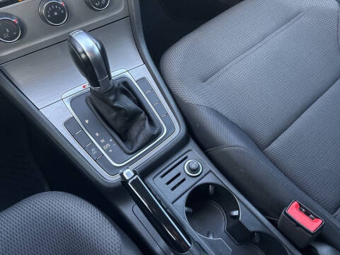 2017 Volkswagen Golf SportWagen TSI S 4Motion