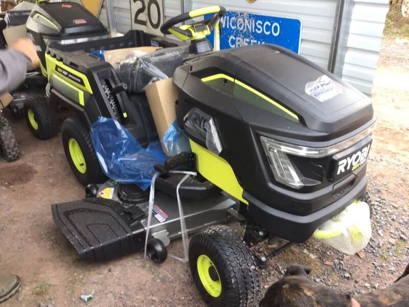 2023 Royal 80 V Hp Bushless for sale at Troy's Auto Sales in Dornsife PA
