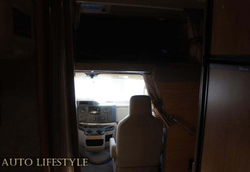 2014 Ford E-Series E-450 SD