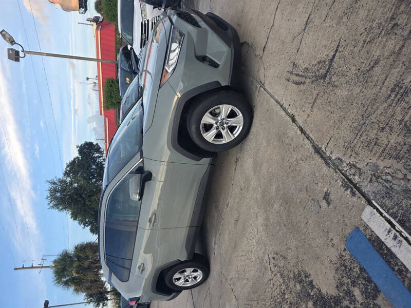 2021 Toyota RAV4 XLE