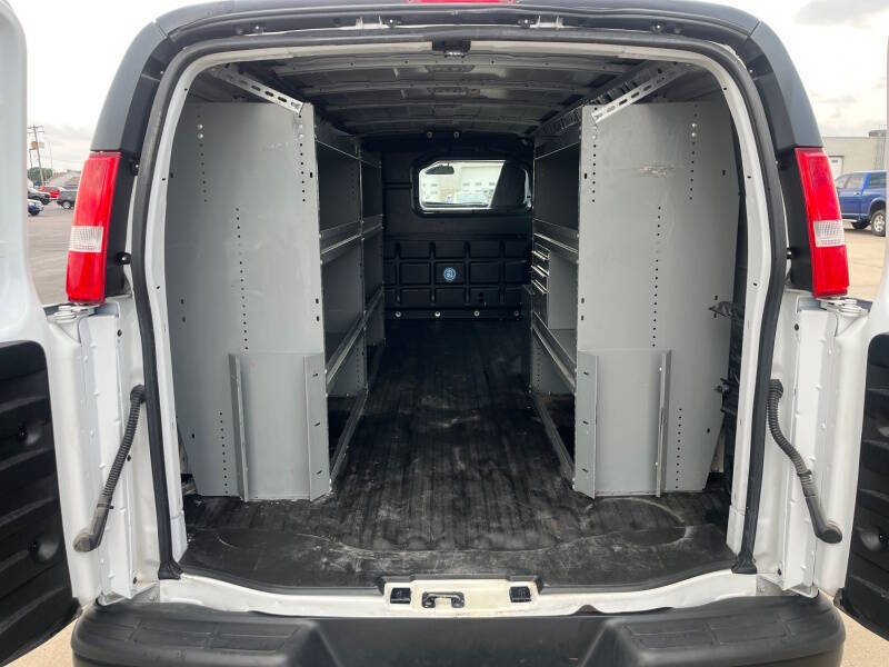 2023 GMC Savana 2500