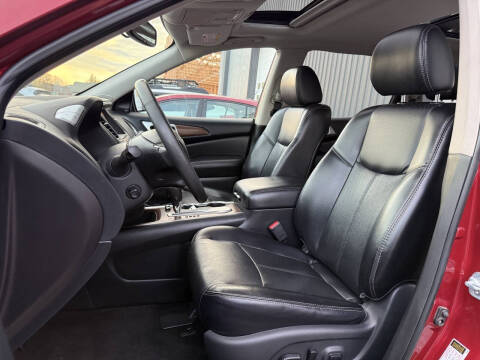 2017 Nissan Pathfinder Platinum