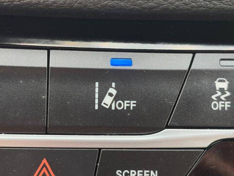 2024 Chrysler Pacifica Plug-In Hybrid Select