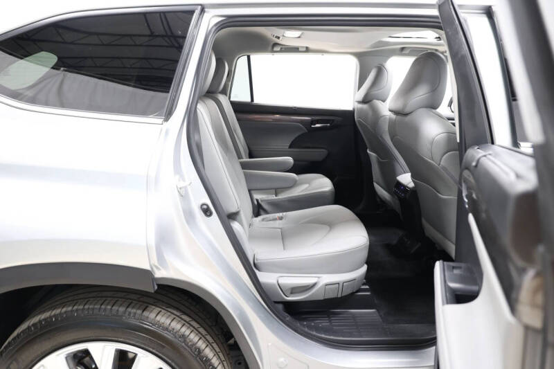 2022 Toyota Highlander Limited