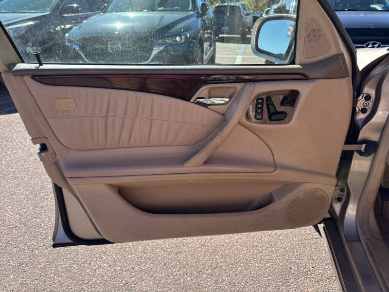 2001 Mercedes-Benz E-Class E 320