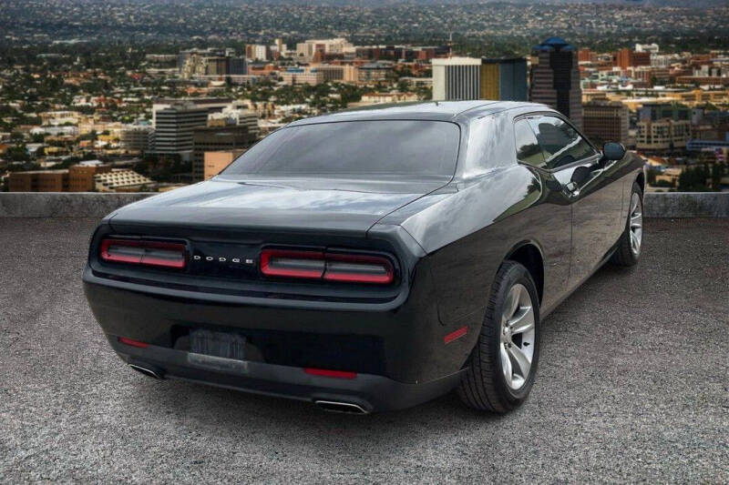 2016 Dodge Challenger SXT