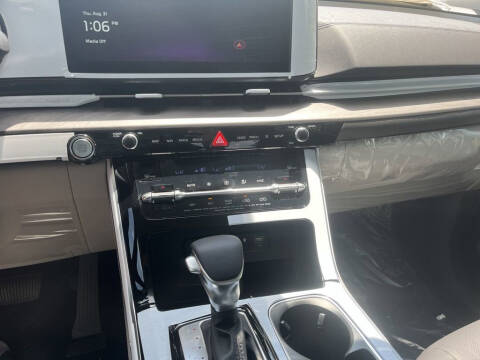 2024 Kia Carnival EX