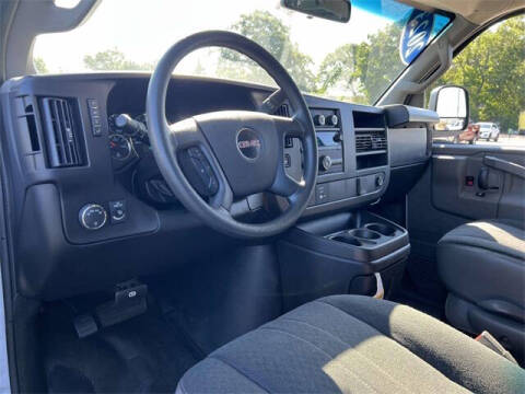 2023 GMC Savana 2500