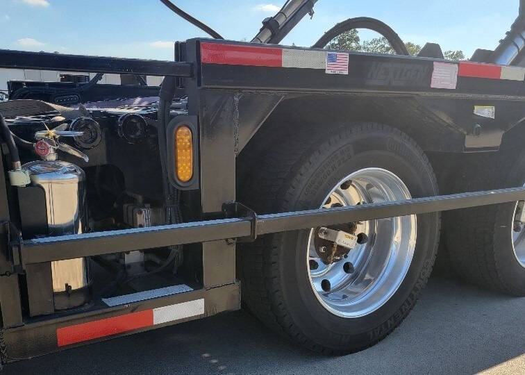 2020 Peterbilt 365