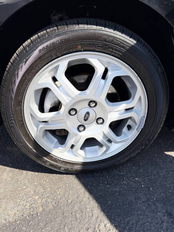 2009 Ford Focus SES