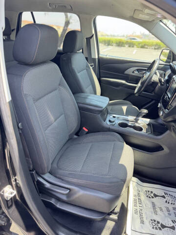 2018 Chevrolet Traverse LT Cloth